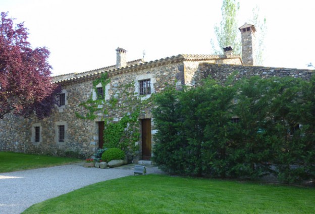 Mas-Marroch-exterior-1-624x424.jpg